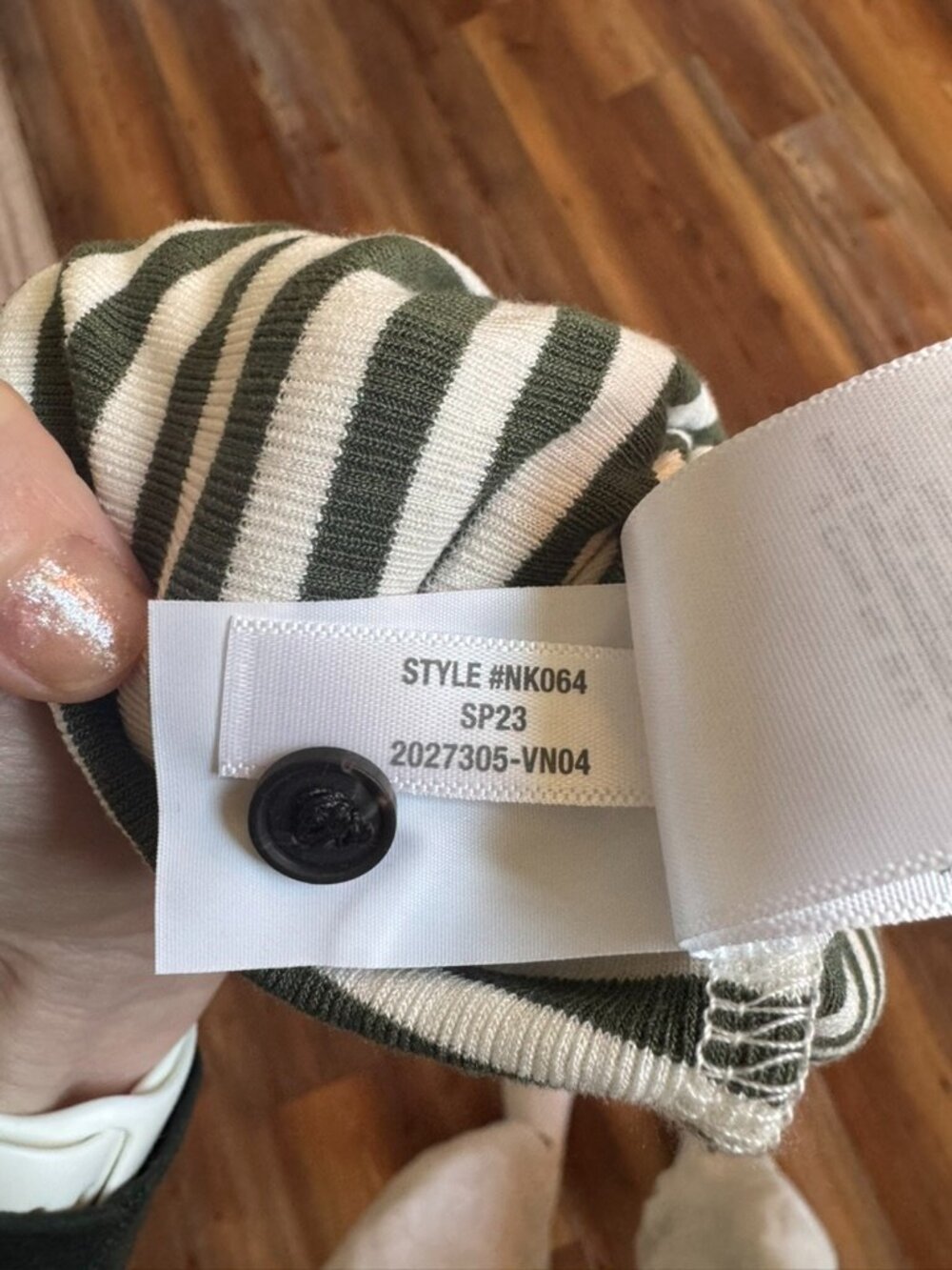 Madewell Button-Front V-Neck Tee Striped Olive Cream Ribbed Size S - Picture 12 of 13